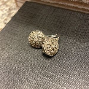 Silver design leverback earrings
